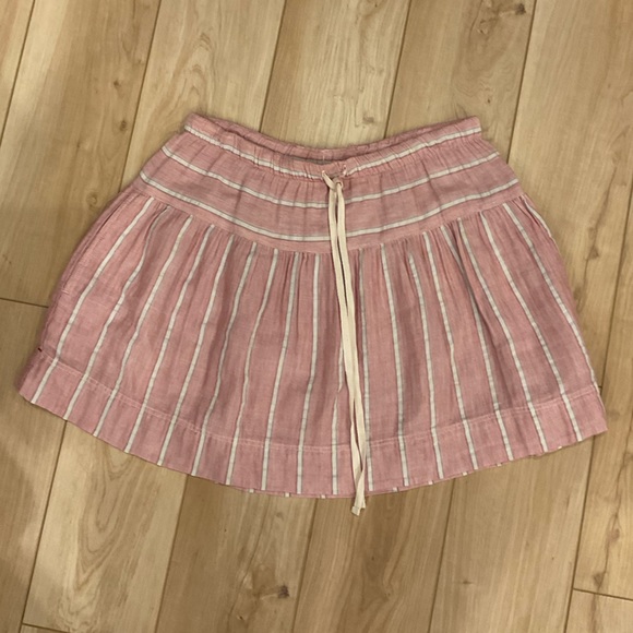 XiRENA mini skirt - Picture 1 of 3
